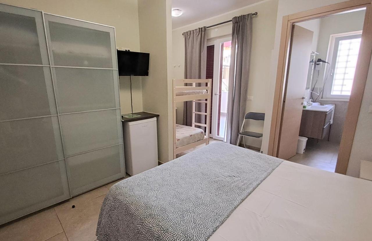 Guest House Roma Express Ladispoli Exterior foto